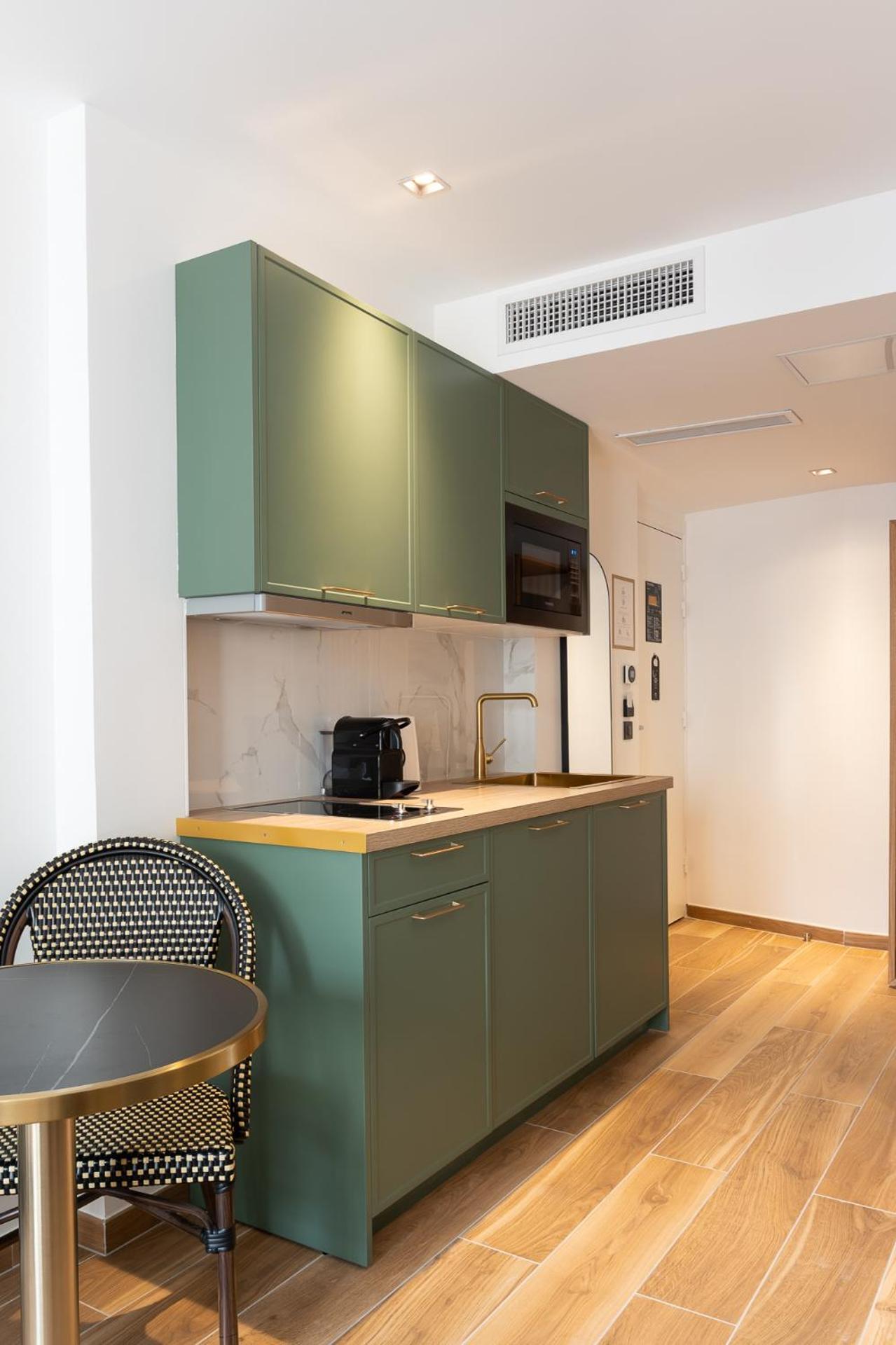 Les Suites Hcr Paris Exterior foto