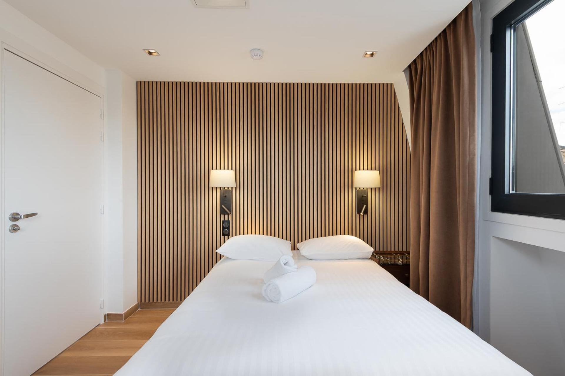 Les Suites Hcr Paris Exterior foto