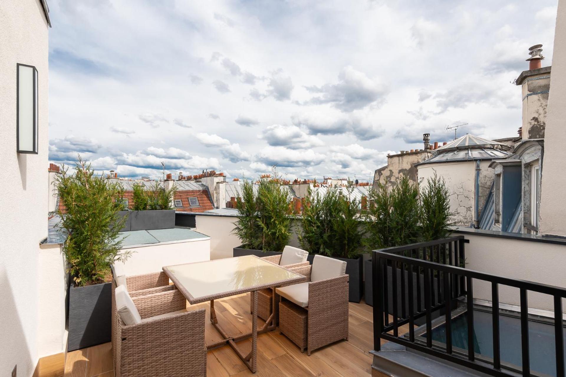 Les Suites Hcr Paris Exterior foto